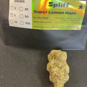 Recensione cliente Super Lemon Haze con foto - Spliff