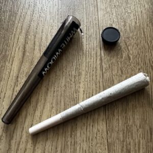 Recensione cliente Spinelli di CBD pre-rollati - White Widow con foto - Spliff