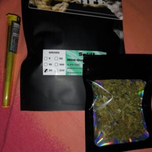 Recensione cliente Minibud Premium Superskunk con foto - Spliff