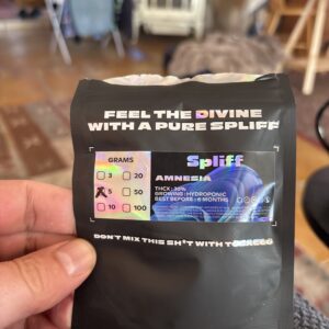 Recensione cliente Amnesia con foto - Spliff