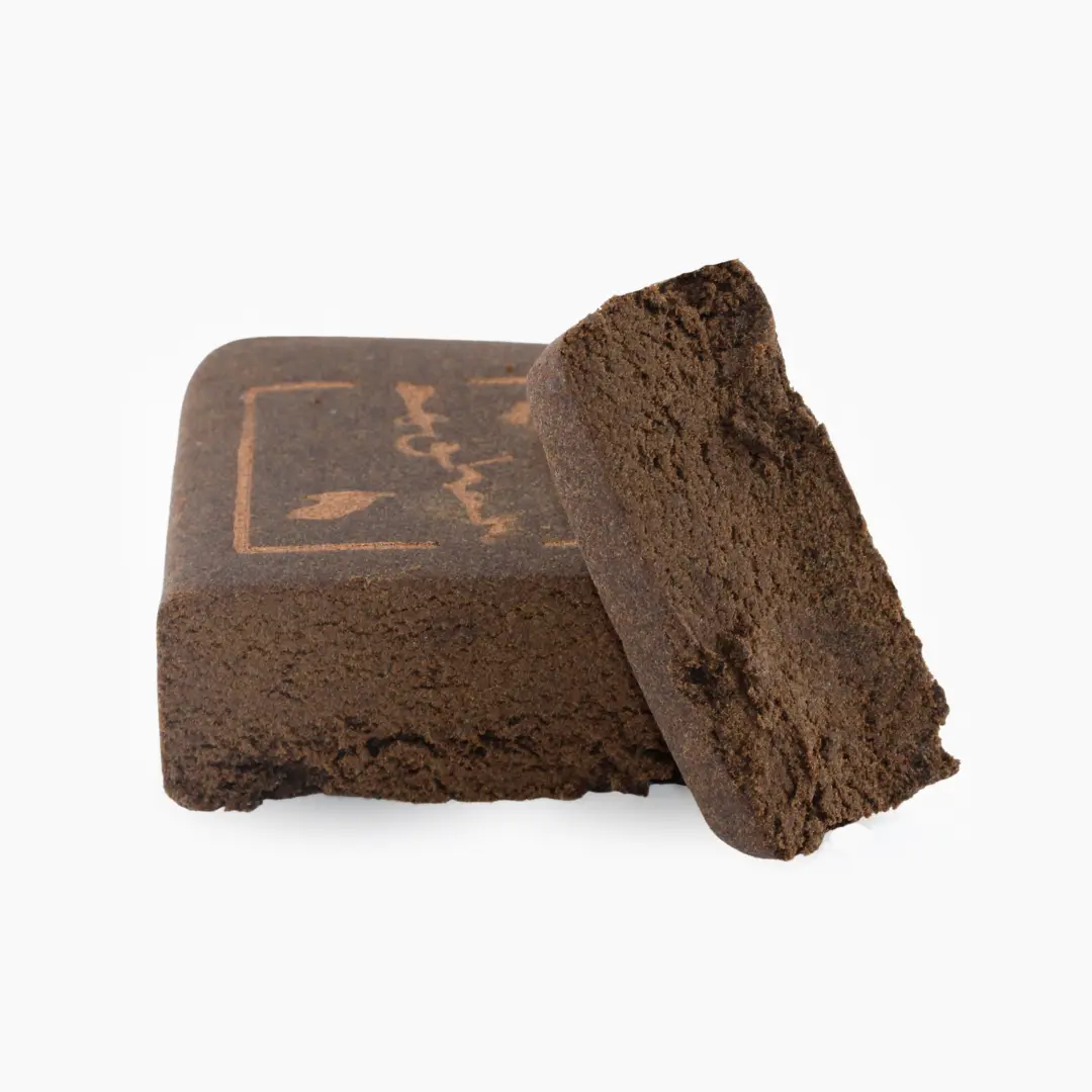 Maroccan Hash 70% CBD, panetto setacciato marrone scuro caldo