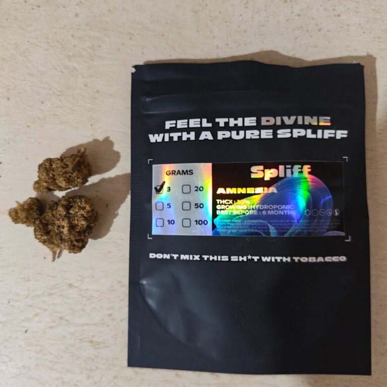 Click to view full screen Recensione cliente Amnesia con foto - Spliff