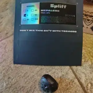 Recensione cliente Charas con foto - Spliff