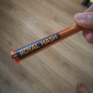 Recensione cliente Spinelli CBD pre-rollati - Royal Hash con foto - Spliff