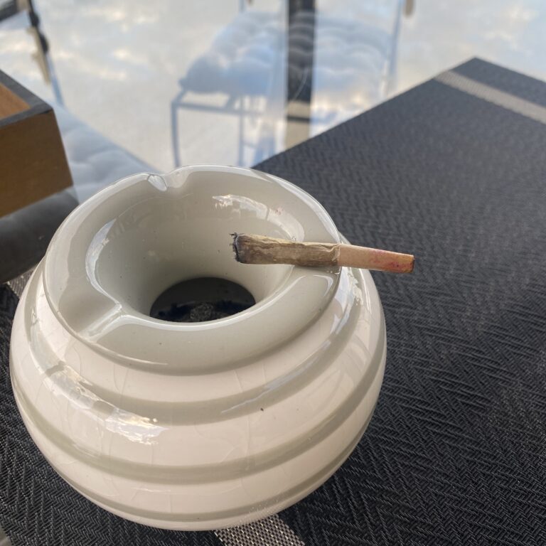 Click to view full screen Recensione cliente Spinelli THCX pre-rollati - Royal Hash con foto - Spliff