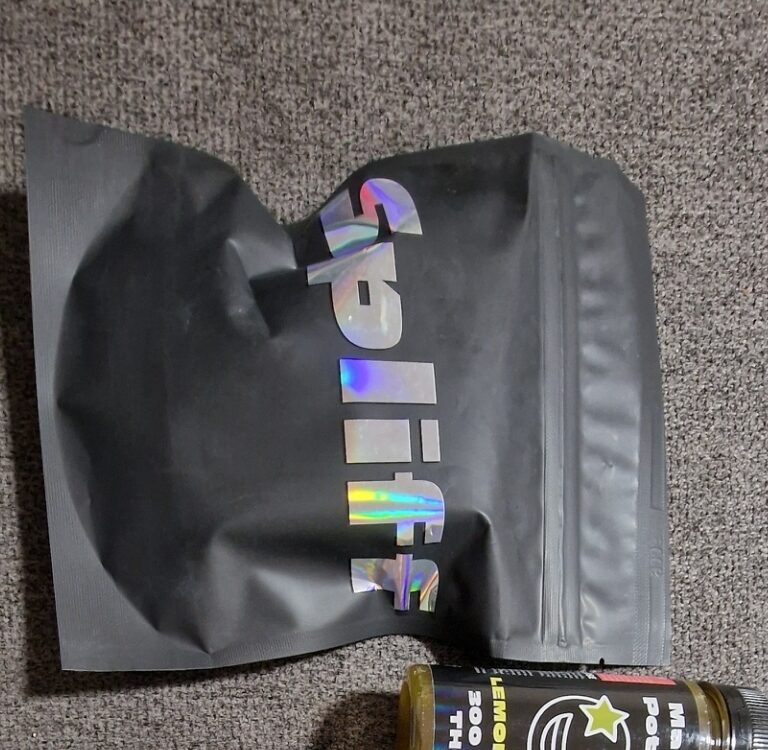 Click to view full screen Recensione cliente Magic Brownie - Space Cake THC con foto - Spliff