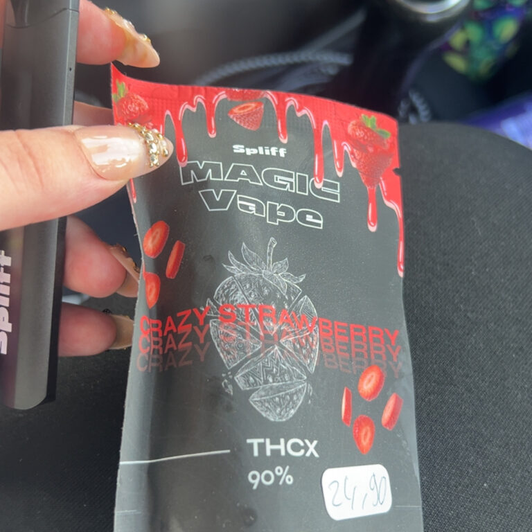 Click to view full screen Recensione cliente Magic Vape con foto - Spliff