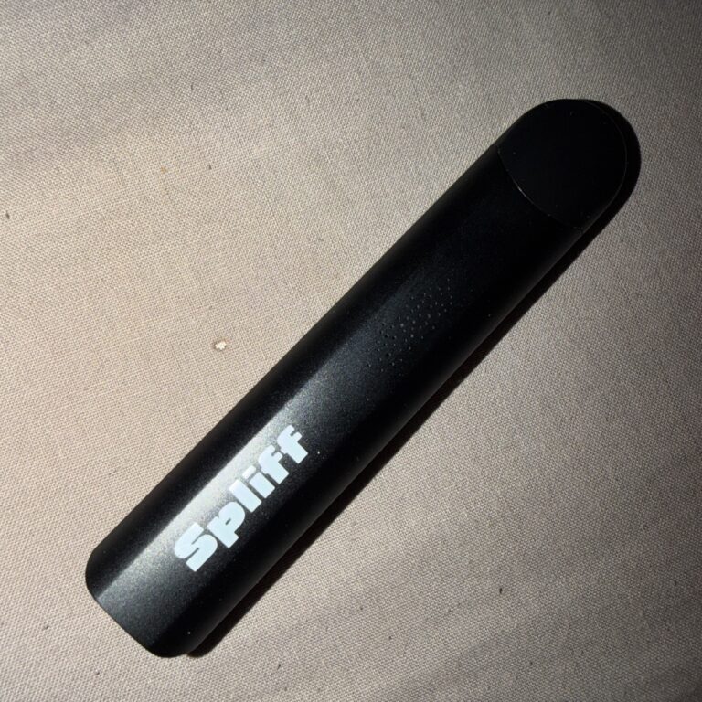 Click to view full screen Recensione cliente Magic Vape con foto - Spliff