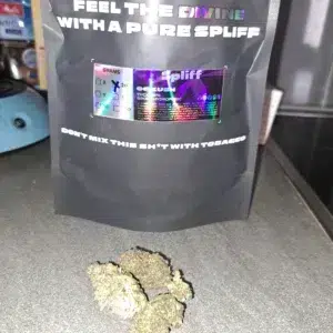 Recensione cliente OG Kush con foto - Spliff